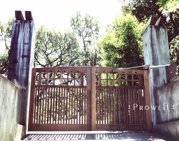 site photo showing custom wood driveway gate #16-1 in marin county, California