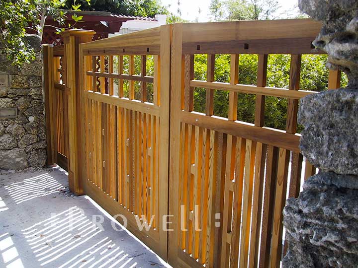 site photo showing wood driveway gates #16 in Miami, Florida