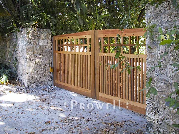 custom wood driveway gates 16 in Miami, Florida