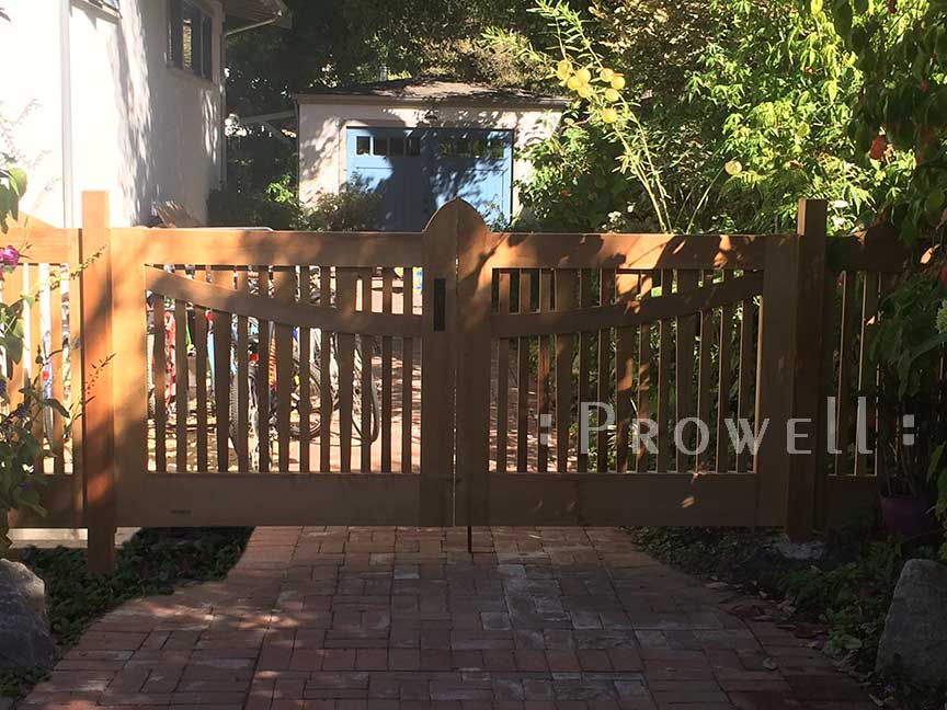 wood driveway gates, Palo Alto, CA