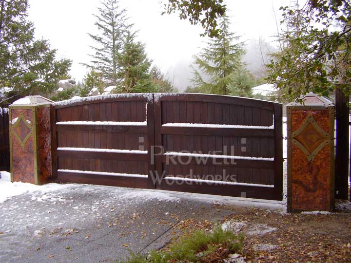 site photograph showing the privacy driveway gate #6-1 in san francisco bay area