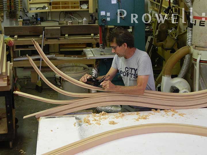 shop photograph showing the radius plane for the modern fence gate 209.