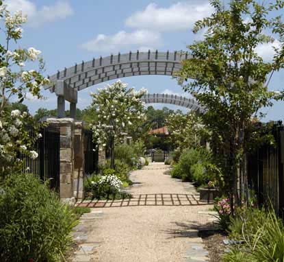 Outdoor Gates, Woodland Park in Houston