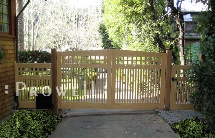 on-site photograph showing the gate design 52-1 with driveway gates #16 in san anselmo, california