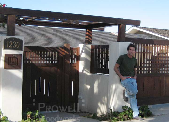 site photo showing Charles visiting the wood gate #94 in La Jolla, CA
