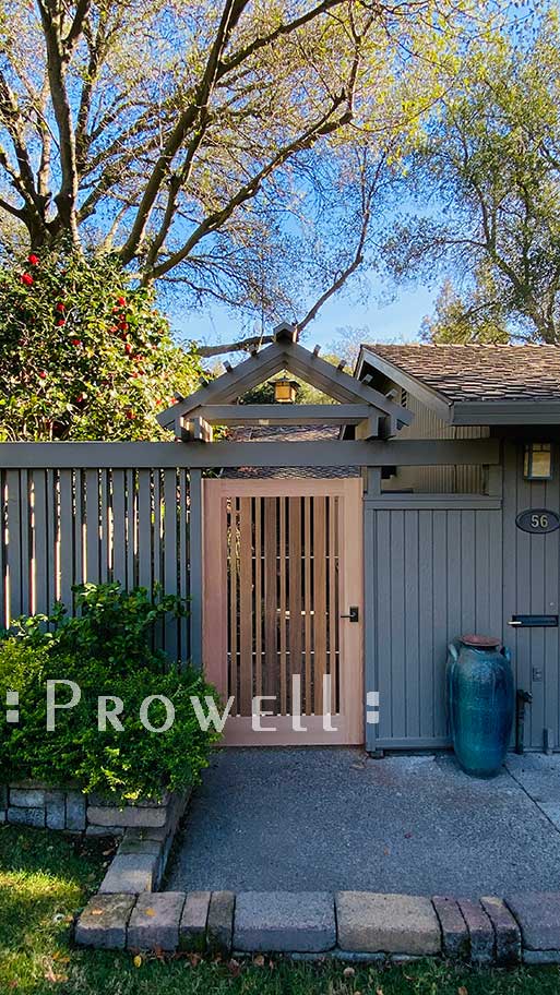 Site photograph showing the wood gates #113-3 in Sacramento, California