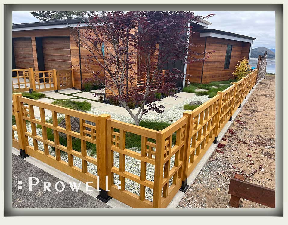 Open grid wooden fence 19-6 in Morro Bay, CA
